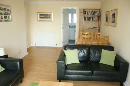 Lounge to kitchen FotG1 Lounge